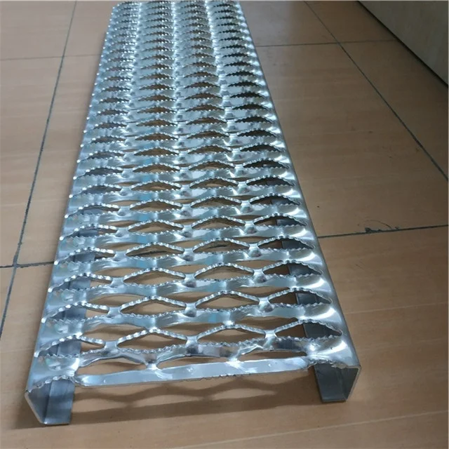 Алюминиевые и оцинкованные перфорированные металлические лестничные ступени