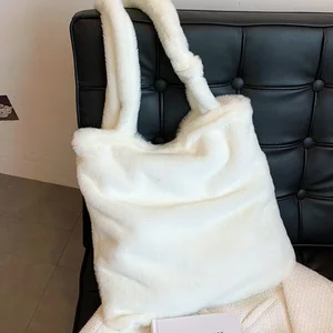 Custom Women's Travel Large Capacity Fur Shoulder Handbag with Letter Pattern Soft Fluffy Shopping Tote Bag