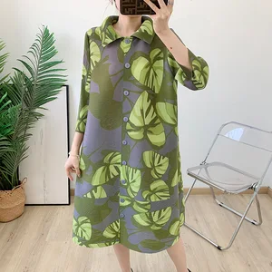 2025 Spring/summer Stand up Collar Breasted Cardigan Loose Print Middle-aged and Elderly Jacket Skirt for Women