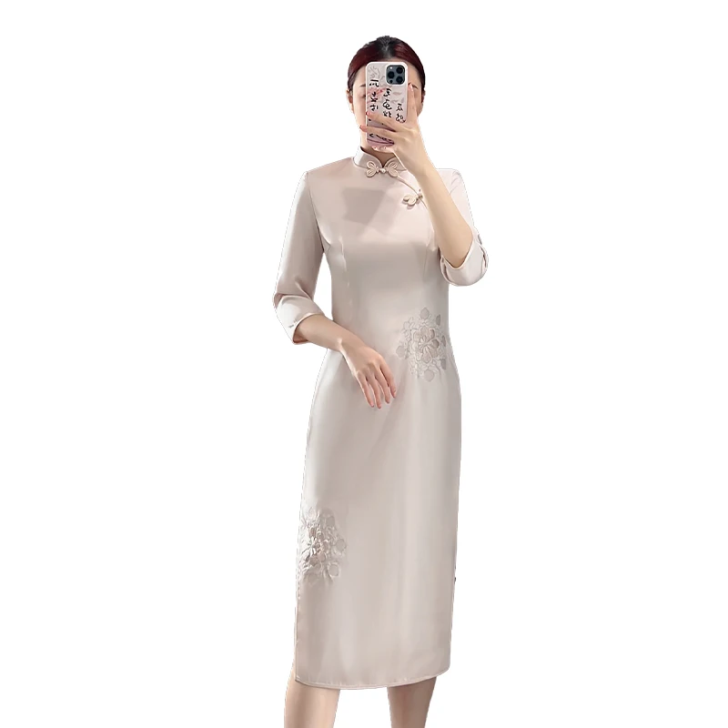 Wholesale Elegant A-Line Cheongsam Summer New Chinese Style Satin Material  Embroidered Design Professional Natural Solid