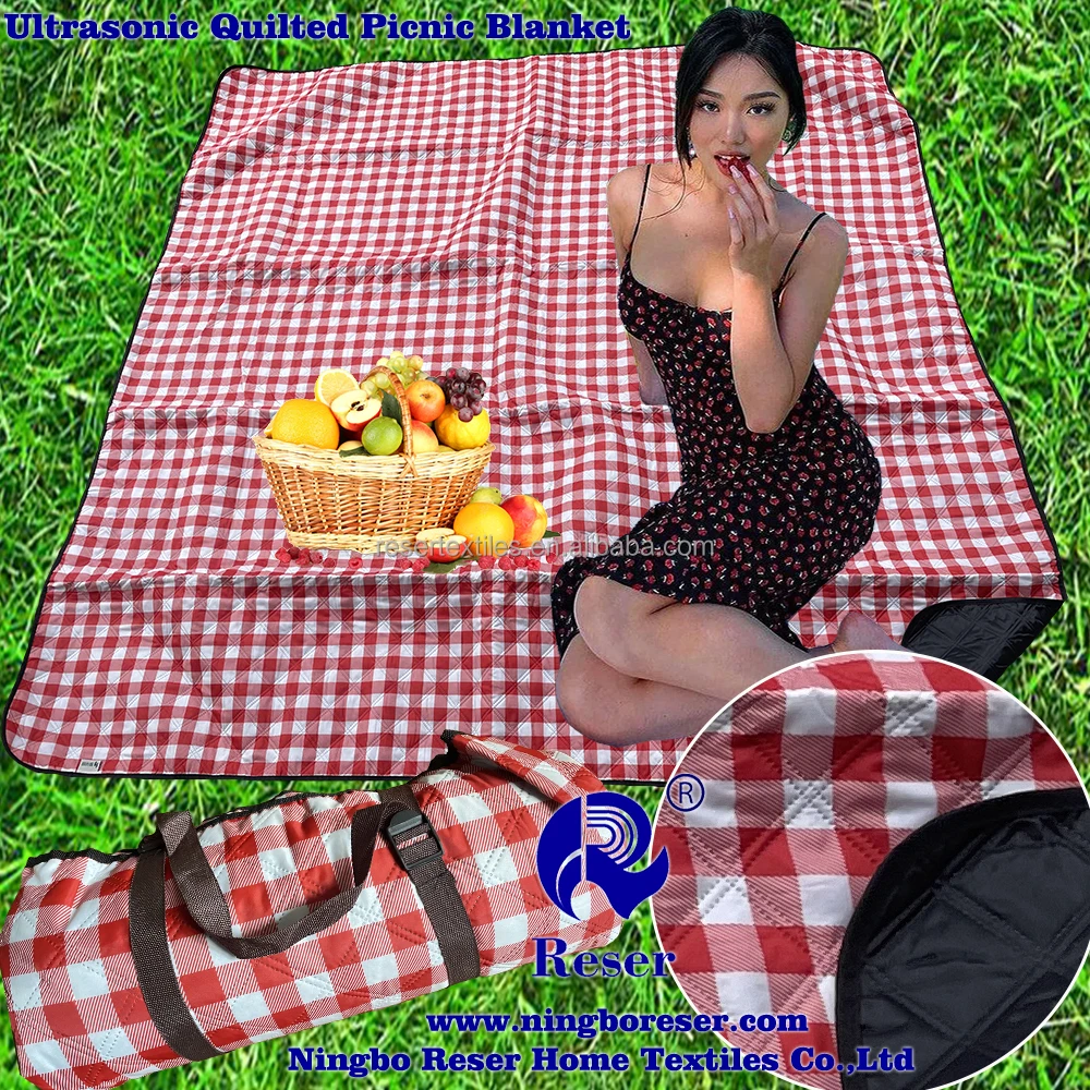 Premium Outdoor 100% Polyester Water-Resistant Stripe Knitted Style Portable 3Ply Lightweight Customizable Picnic Blanket for