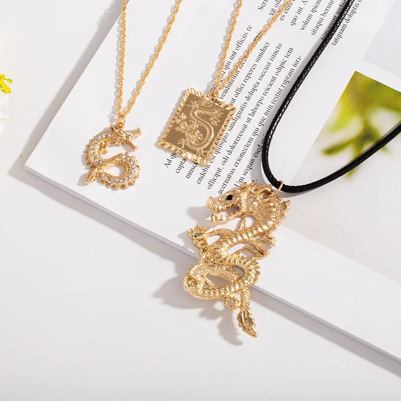Luxury Square Snake Pendant Necklace 