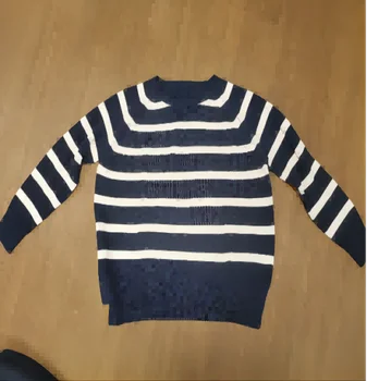 ladies' knitted sweater