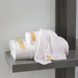 Five-star CHENHONG Pure White Solid Color 100% Cotton Woven Fluffy Hotel Towels Quick-Dry Eco-Friendly for Hotels Beauty Bath