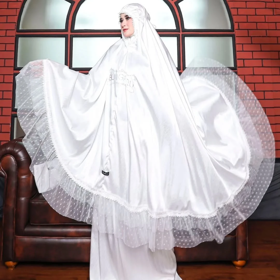 Customized Garment Factory Premium Travel Two Piece Prayer Set Mukena Telekung Islamic Clothes White Satin Women Modest Outfit