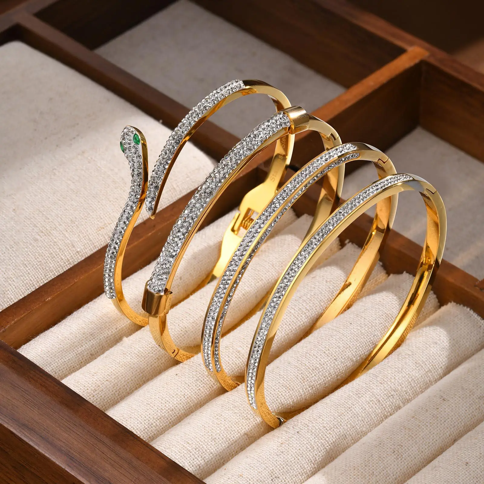 Luxury 18k Gold Plated Stainless Steel CZ Bangles for Women