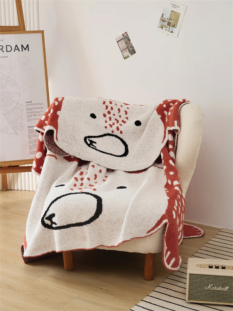 Wholesale Cute Bear Jacquard  100% Polyester Knitted Throw Microfiber Blanket For Home Decoration PPX manufacture