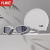 Traje blanco nube