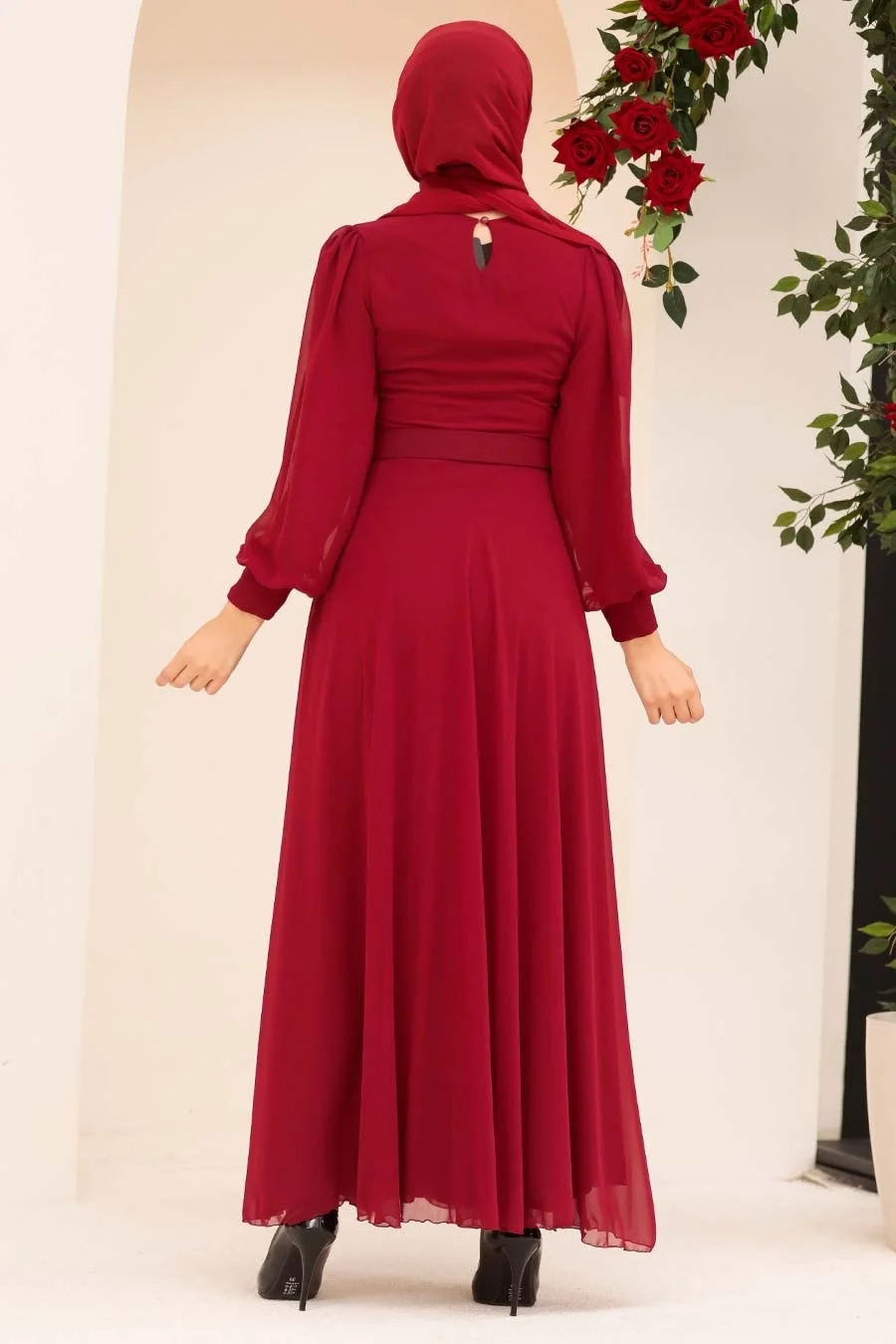 Latest Abaya Designs Luxurious Plain High Waist Slim Fit With Belt And