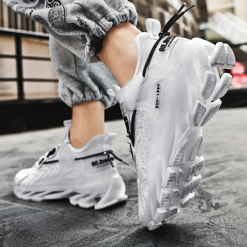 2021 New Shoe Breathable Men's Luminous Light Fashion Ready to Ship Sneaker  Casual Sport Running Shoes