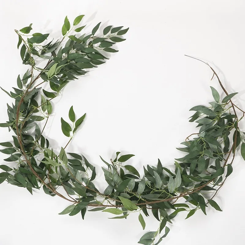 Wholesale Wedding Decoration Greenery Wreath Artificial Silk Hanging Willow Garland Plant Faux Green Leaf Wreath Vine