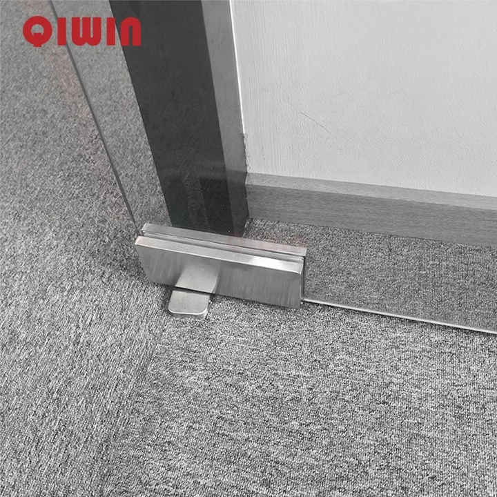 Four Whirlpool AKZ 122/MR/01 charnière ressort clips clip porte vitre facade