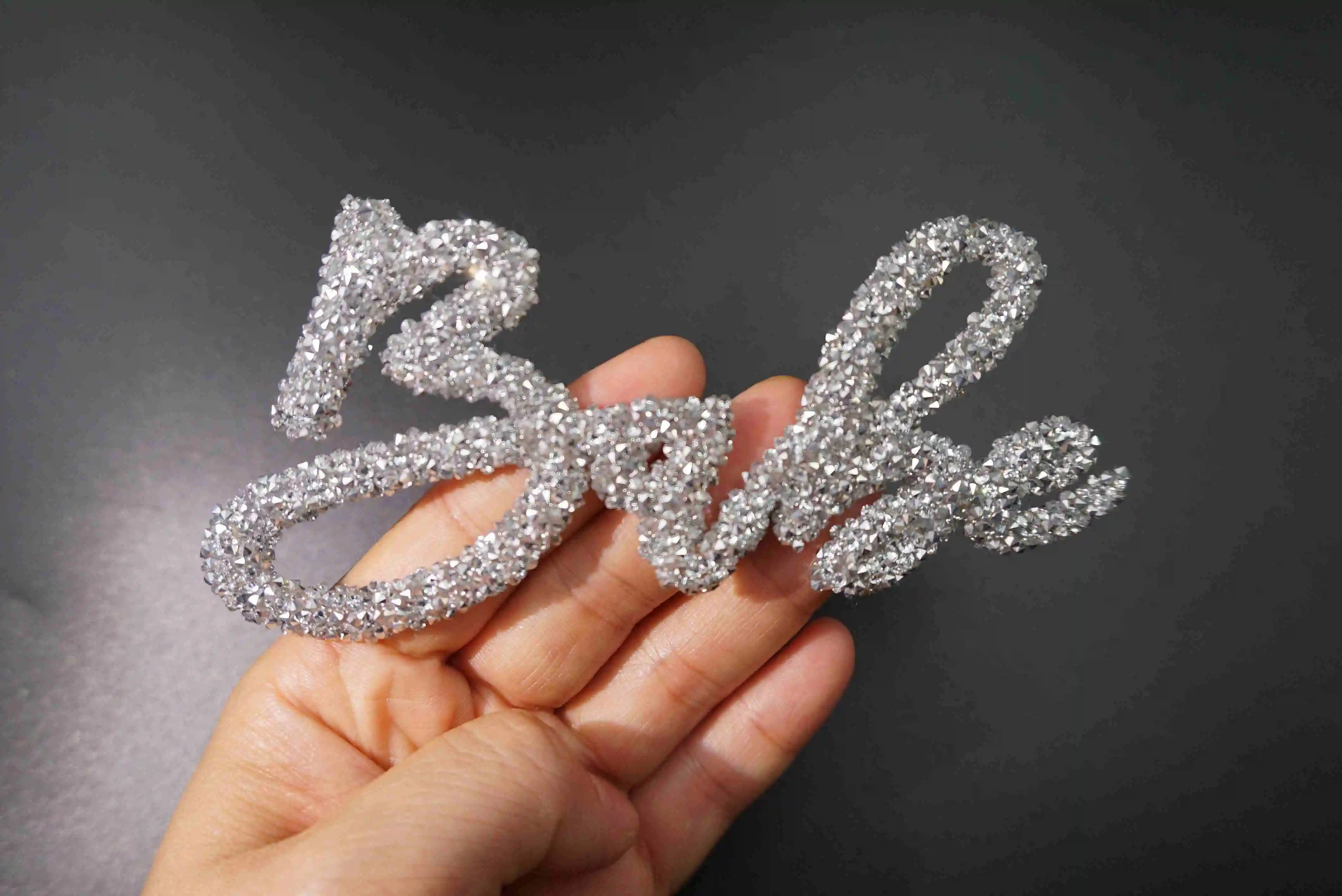 New arrival iron on rhinestone applique snowflakes shape hat crystal patches