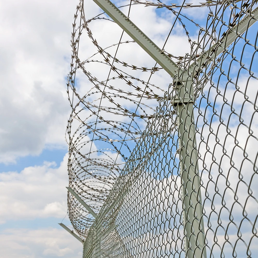 スポーツフェンス用メタルメッシュワイヤーネット 10フィートGI