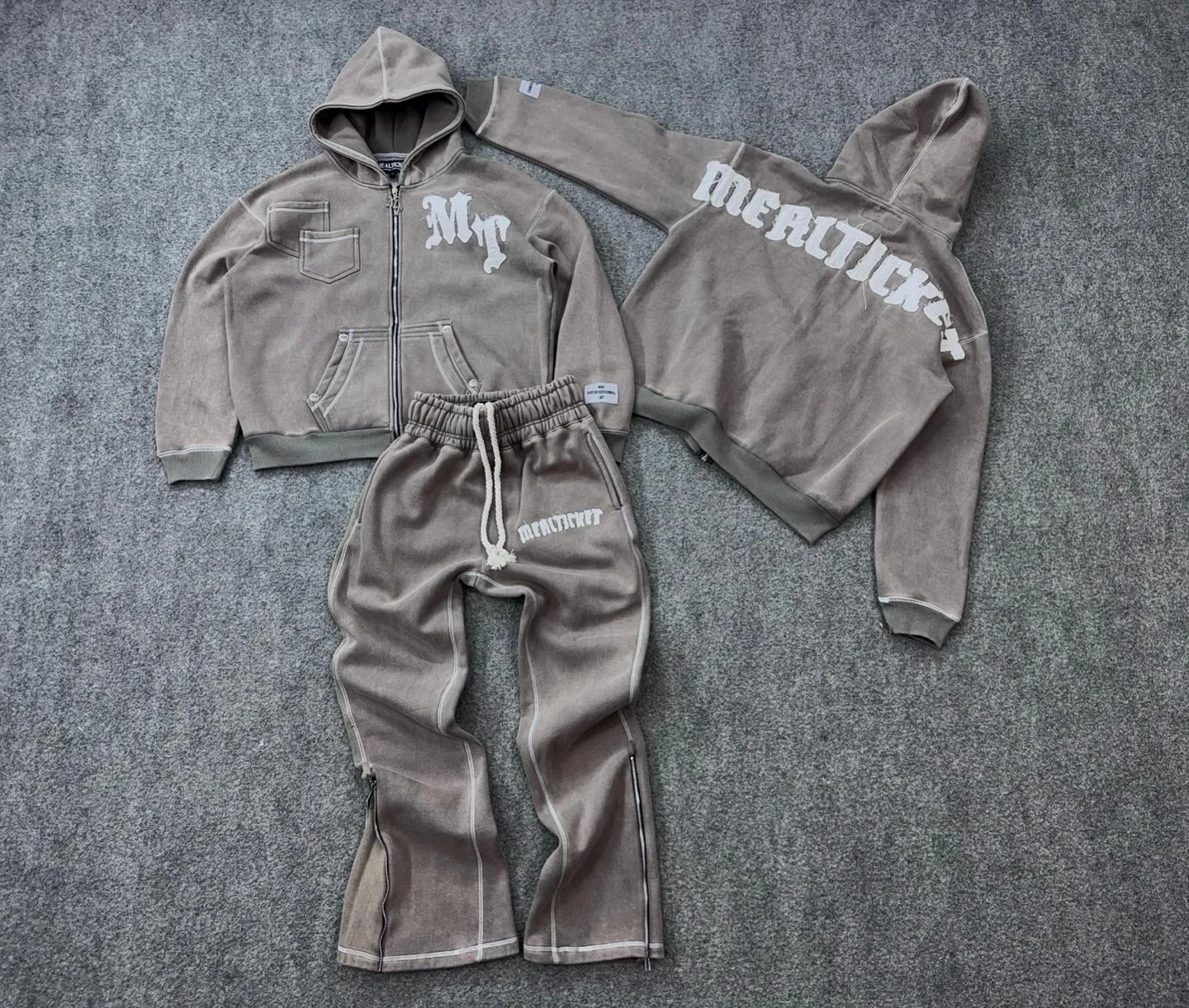 Salati OEM Custom Vintage Acid Wash Hoodie and Sweatpants Set Men's Streetwear Embroidered Patched Hoodie Set for Men gallery 9