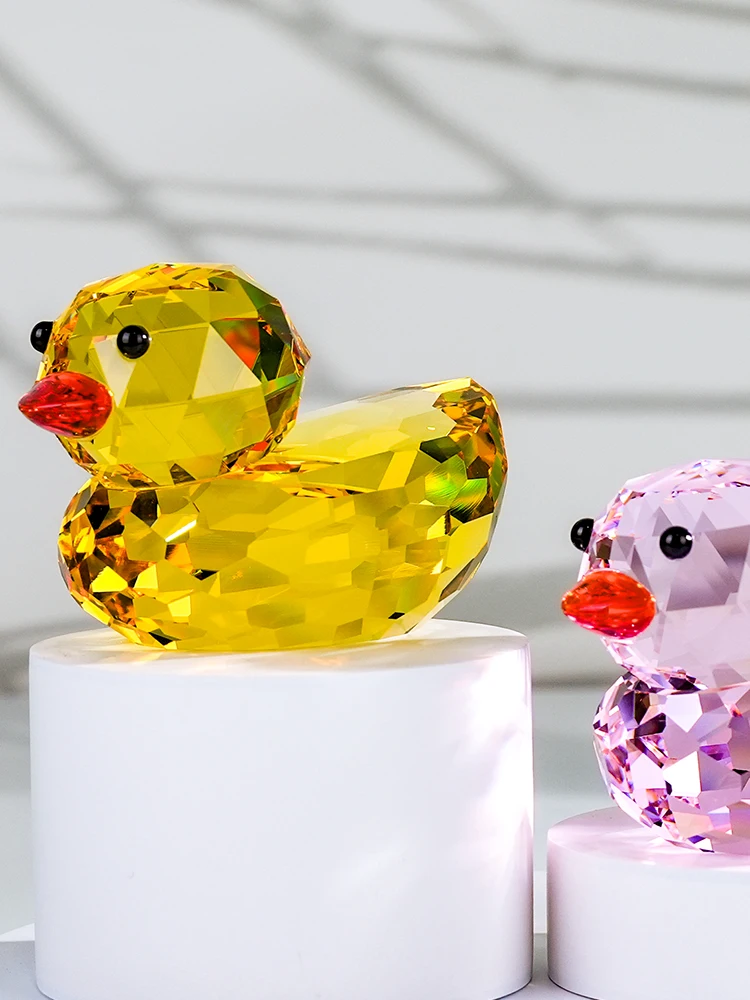 Cute Little Yellow Duck K9 Crystal Decoration Polished Glass Cube with Etched Design Wedding Return Gifts for Home Decor details