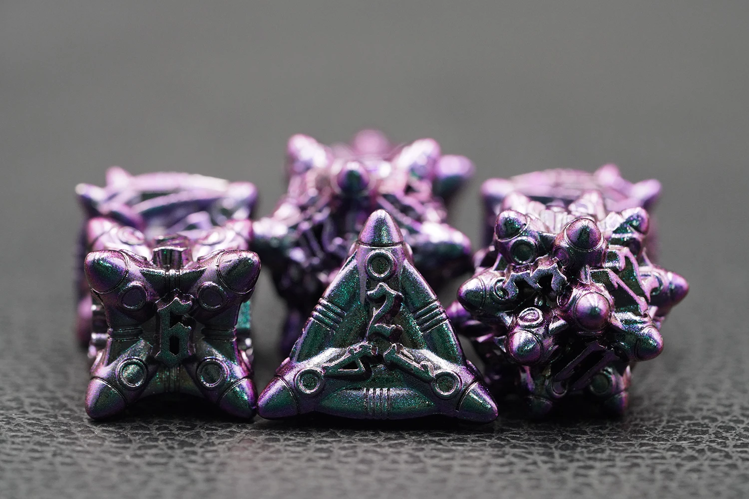Purple Metal Dice Zinc Alloy Dnd Rpg Custom Digital Metal Polyhedral Standard Size Rocket Dice factory