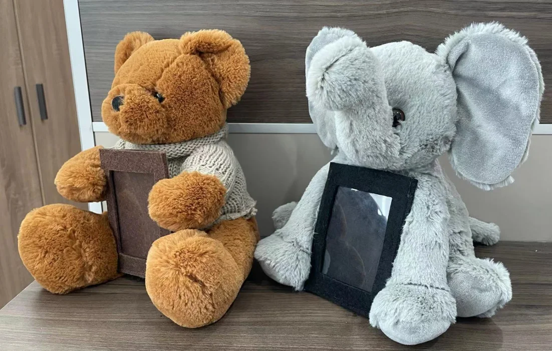 2023 Customized 28CM Stuffed Plush Graduation Doll for Ceremony Gift Toy
