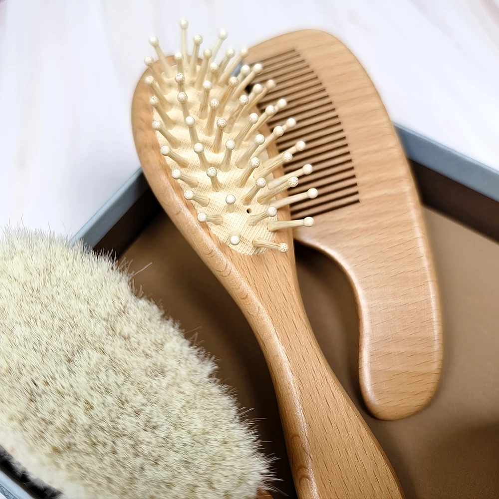 Eco Friendly Hot Sales Customize LOGO Baby's Brush and Comb Soft Wool Bristles Hair Care Set for Baby