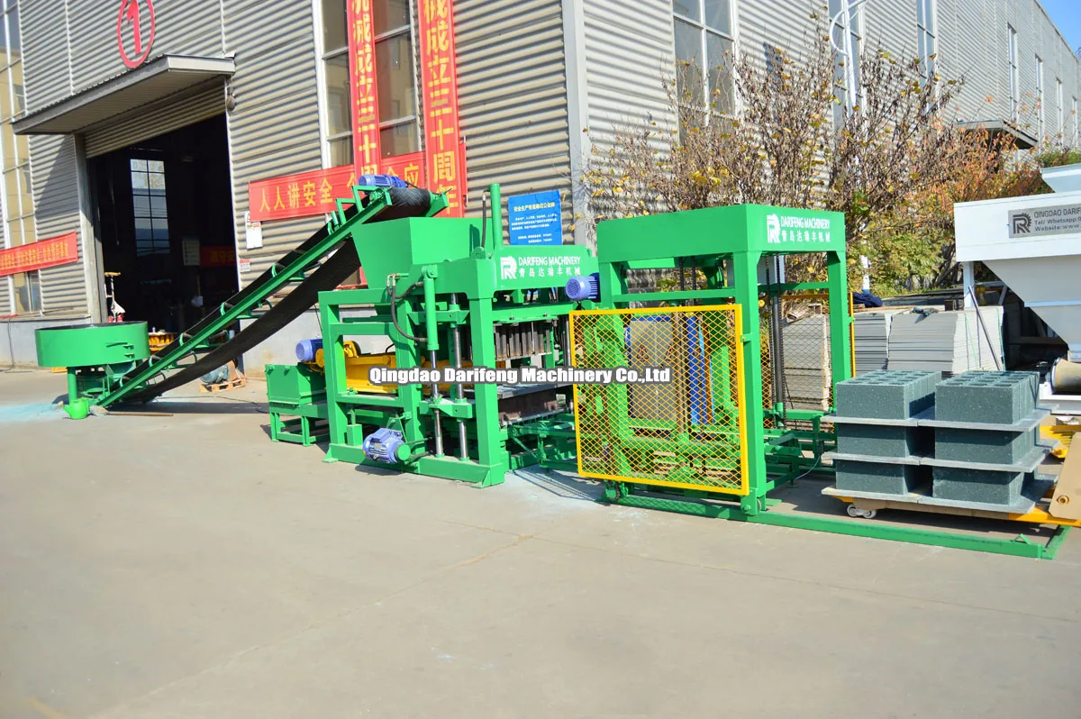 Fly Ash Interlocking Paving Block Moulding Machine Production Line Qt4 ...