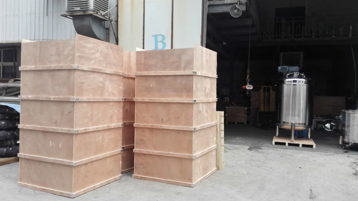 Складское оборудование стеллажи. 2. Стеллаж под бочки 200 л с маслом. Ресивер воздушный 5000 л. Стеллаж для листового металла 6000х1500.