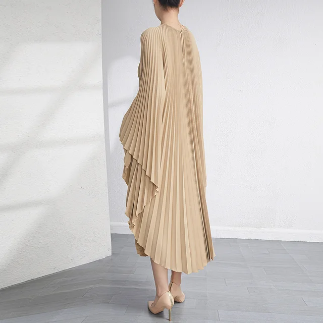 2022 New Plus Size Loose Casual Dresses Woman Plain Evening Dresses With Pleat Batwing Sleeve Pleated Swing Dress - Image 5