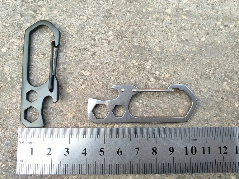 YD519 Outdoor Tool Multifunction Key Ring Beer Bottle Opener Stainless Steel Climbing Buckle Keychain Hook Openers
