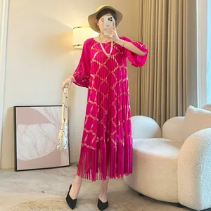 2026 Spring Summer New Generation Light Luxury Gilded Chiffon Dress Casual Age-Reducing Loose Fat Midi Length Natural Front