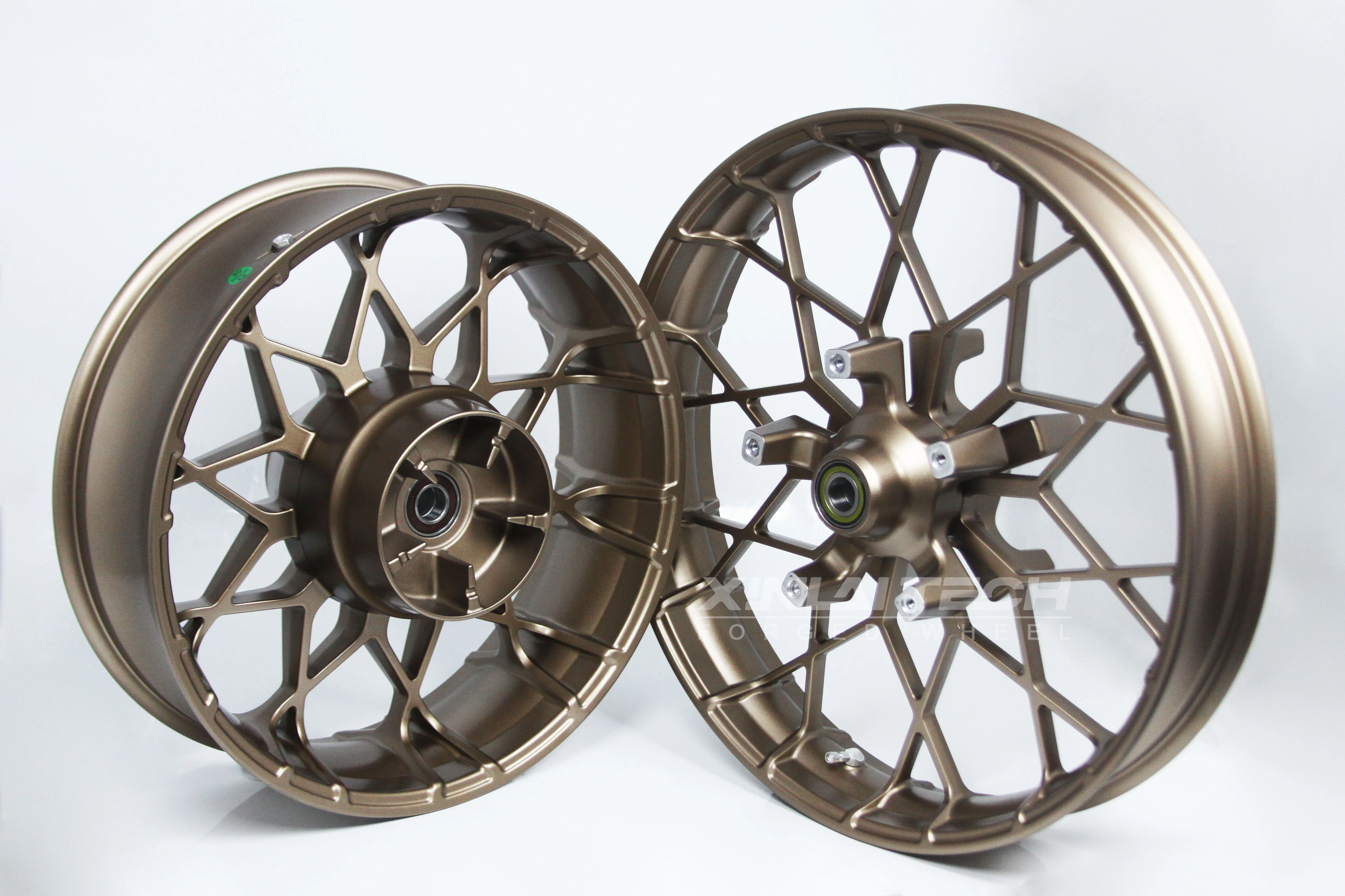 XL Anodized Forged Motorcycle Wheels 18x5.5 for Harley Dyna Lightweight Custom Alloy Cruiser Motorbike Wheels - Image 3