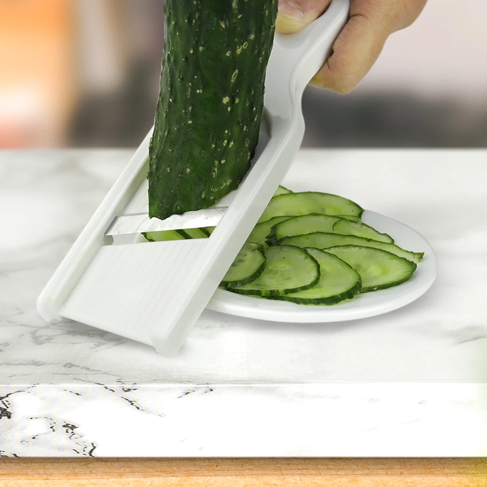 Manual Kitchen Use Cucumber Peeler With Stainless Steel Blade Plastic Vegetable Grater