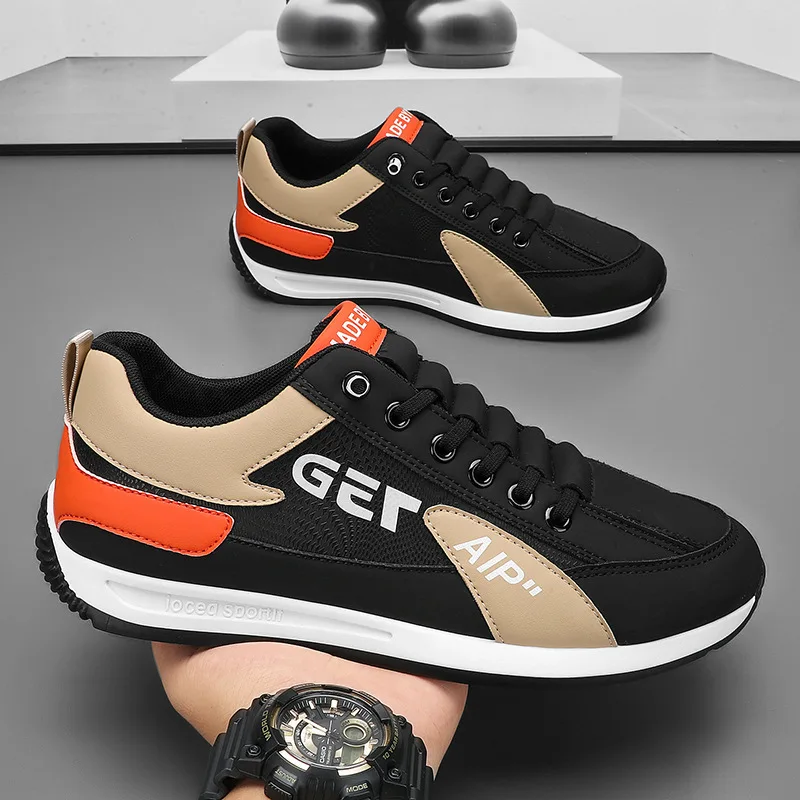 Chaussures bon marché en vente en gros en Chine Flying Knit Chaussures de  marche décontractées pour hommes Chaussures de tennis pour la course à pied 