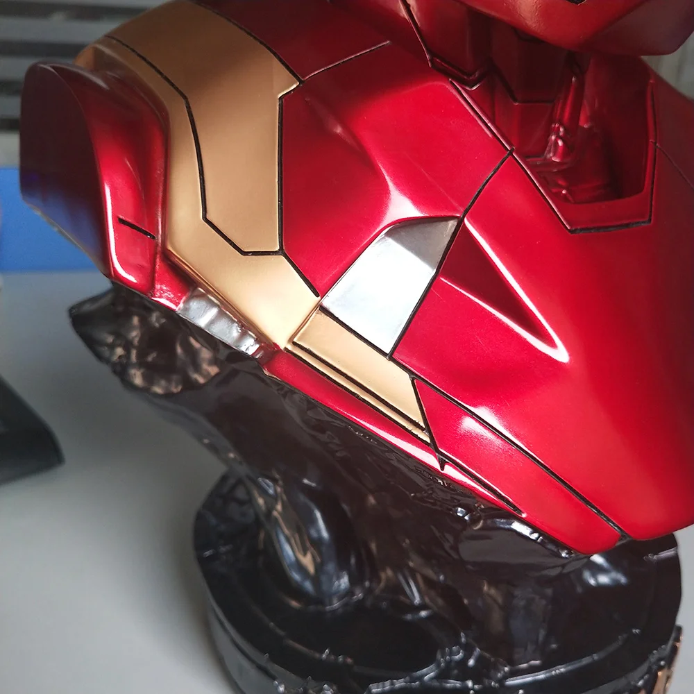Фигурки героев Марвел из смолы, коллекционные игрушки красного цвета, экшн-фигурки