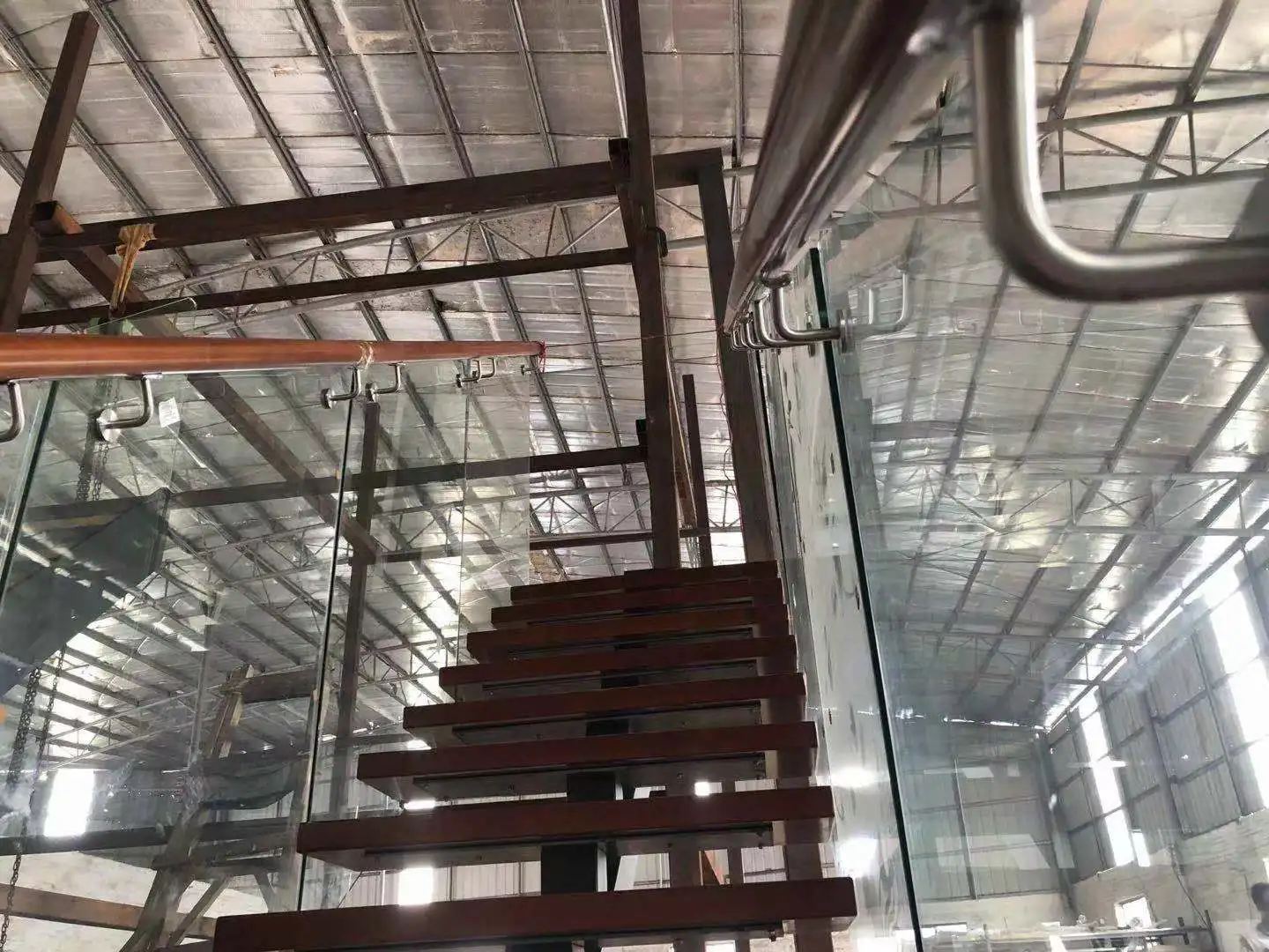 Floating Glass Railing Led Luxury Modern Stair Glass Railing LED Light Floating Stairs