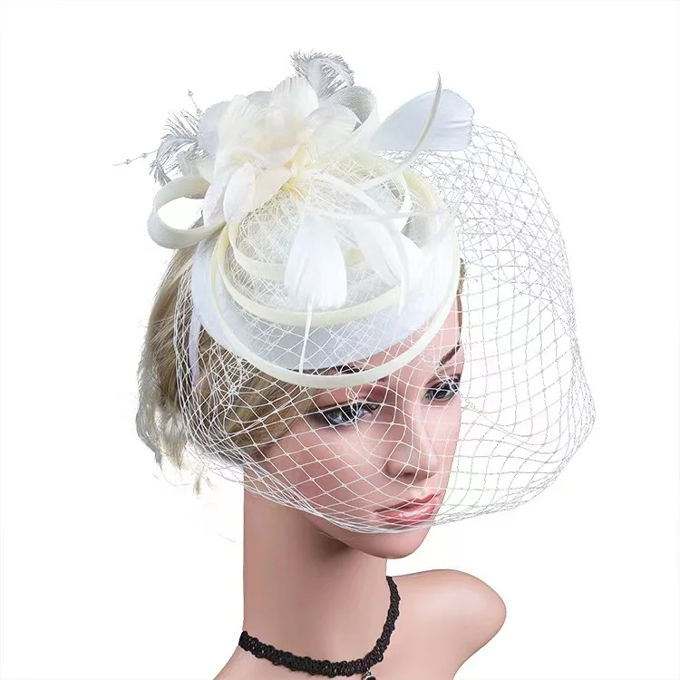 Fascinator Rosso Con Piume E Velo In Rete - Clip Per Capelli Vintage - Accessorio Da Sposa Per Matrimoni E Gare