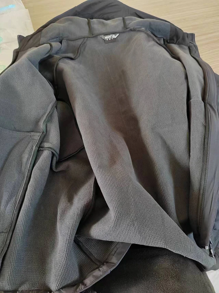 New hot sale softshell windbreaker outdoor waterproof cotton wadded jacket custom winter fleece coats men_voghion.com