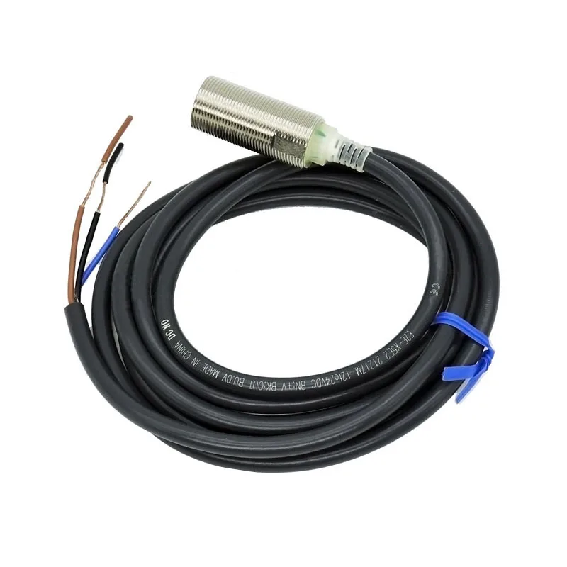 Nuwe oorspronklike Omron E2B-M18KN16-M1-C2 induktiewe nabyheidssensor. M18-draadontwerp, stabiele opsporing en sterk weerstand teen steuring. Gebruik vir metaalposisionering, limietmonitoring en tel in industriele outomatiese masjiene.