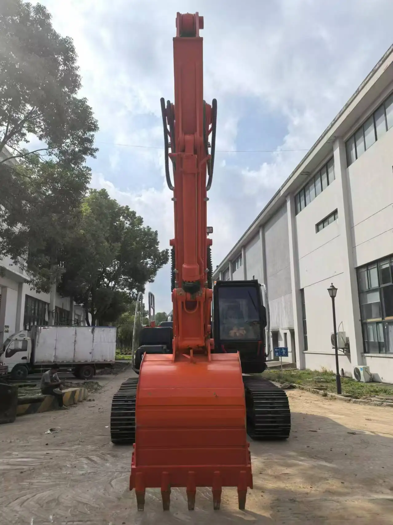 Used Hitachi ZX210 Wheel Excavator - 20 Ton, Excellent Condition