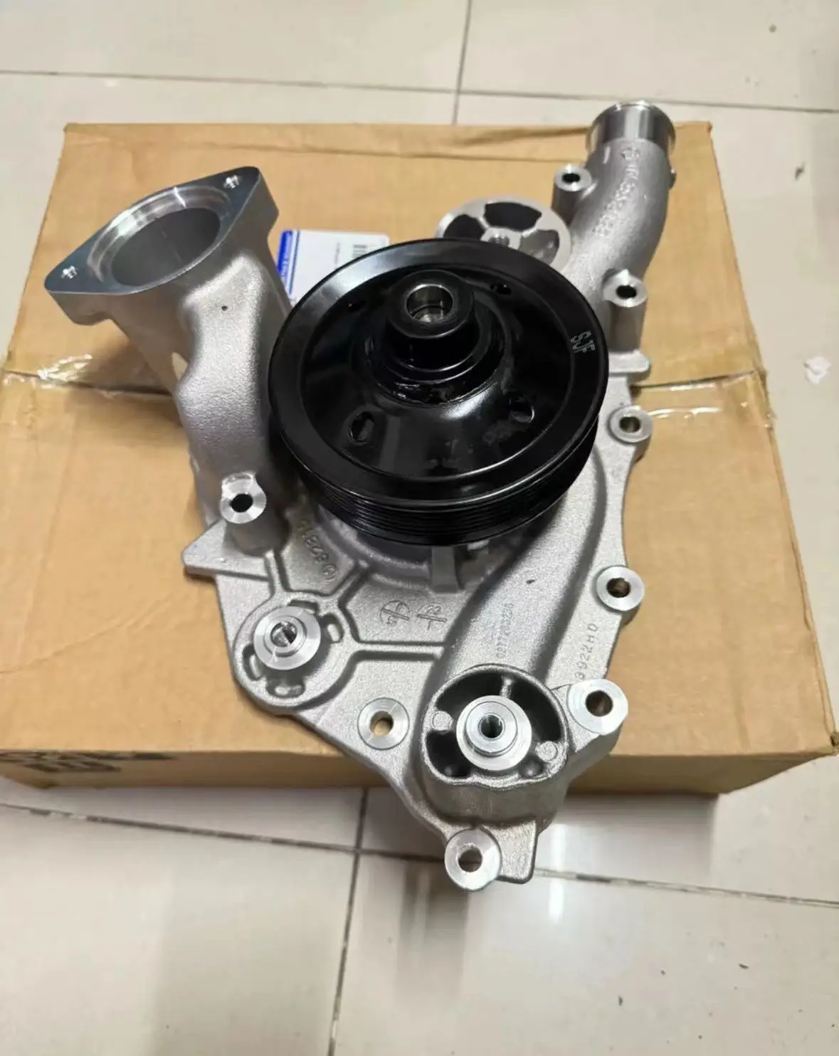 68165882AD 68165882AC 68268052AA New Original Brand Water Pump for 1500 Cherokee Challenger Charger