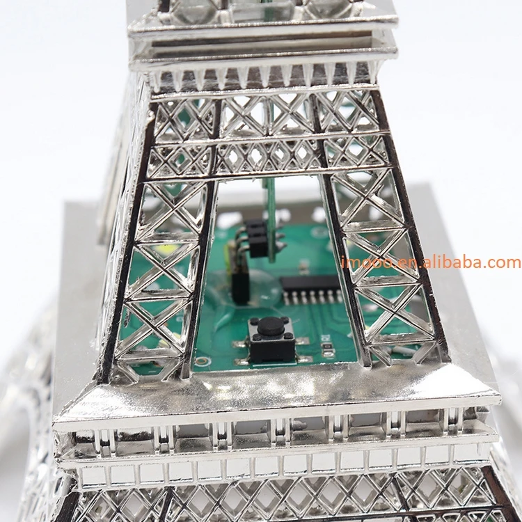 Factory Price Eiffel Tower Led Lighted Decorative Figurine Creative Home Metal Model Craft Gift Street Stall Best Seller