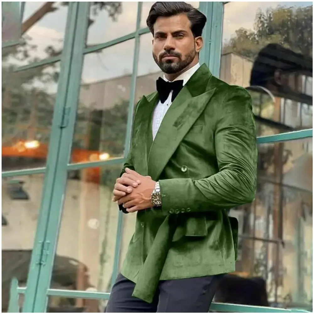 Fashion Green Velvet Jacket With Belt Black Pant Wedding Tuxedos Male Groom Clothing Formal Tuxedos Custom Made Costume Homme