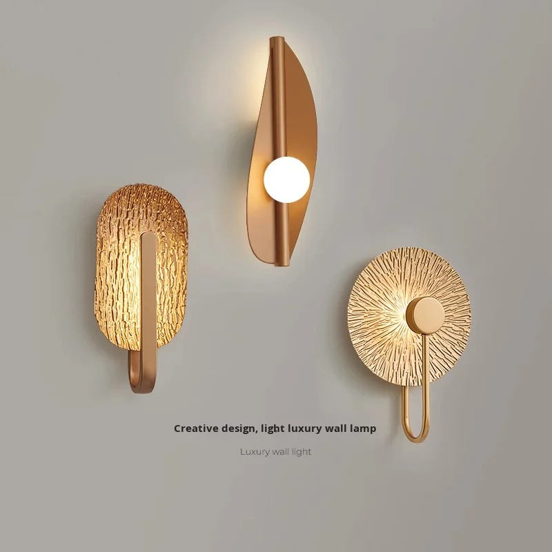 Lampu Dinding LED Mewah Berbentuk Daun Kreatif Modern Desain Besi untuk Ruang Tamu Koridor Hiasan Latar Belakang