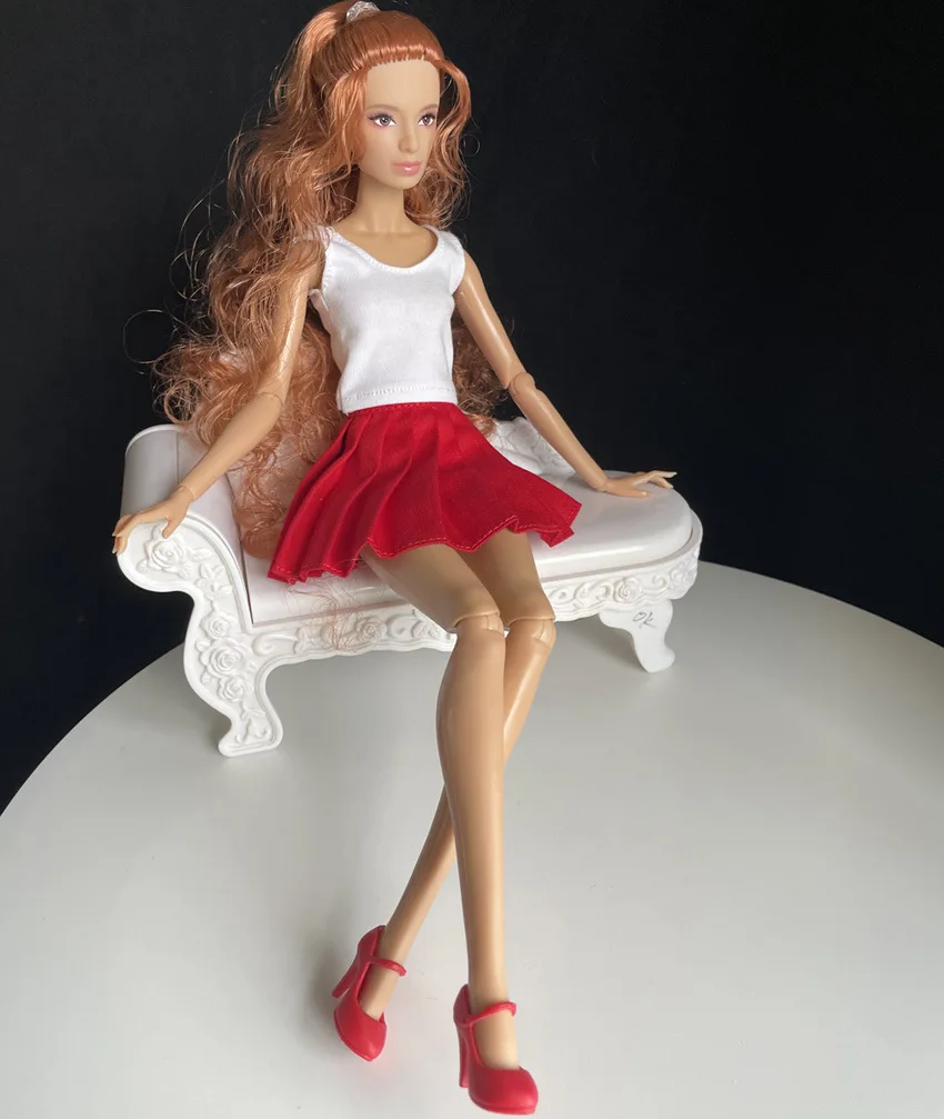 2024 nuevo juguete al por mayor muñeca de puntos Blythe momoko Jenny  réplica supermodelo colección FR rojo blanco negro 2CM tacones altos St  zapatos