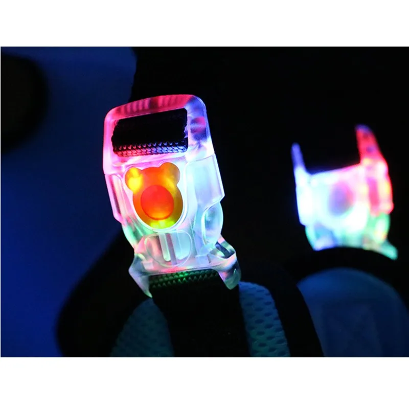 Новый дизайн Pet аксессуар LED Пряжка Производитель Продвижение высокого качества оптом LED Пряжка для животных ошейники LED