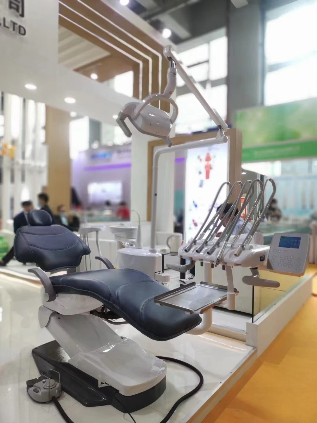 Multifunctional Popular Dental Unit with Movable Cart CE Approved Dental Chair