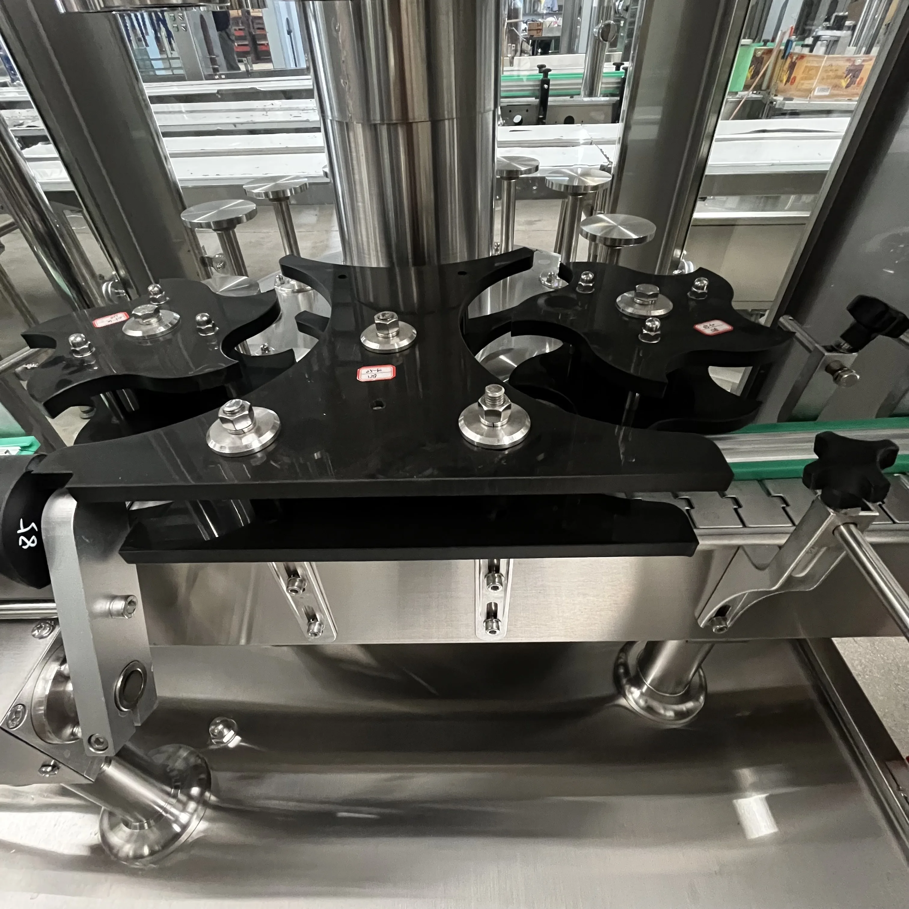 Fully Automatic Counter Pressure Filling Machine Rotary Filler Grape Wine Bottling Machine