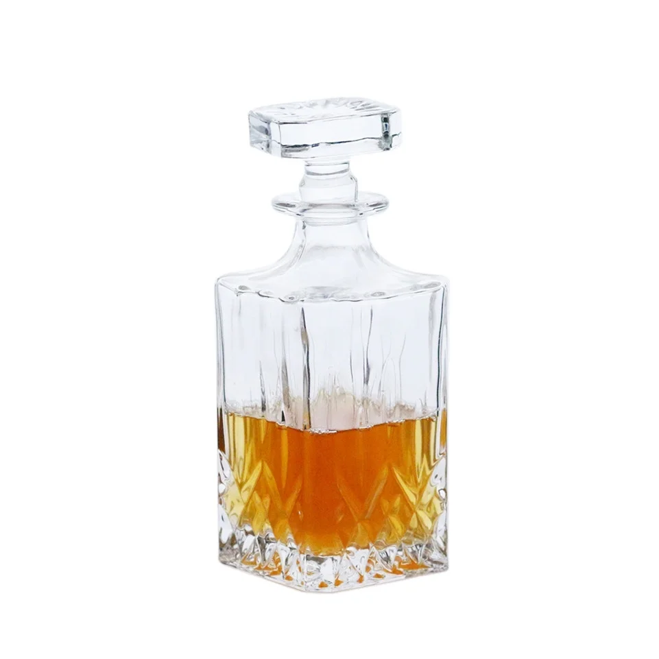 Custom Crystal Whiskey Decanter Classic Engraved Glass Spirit Decanter Hand Cut Liquor Decanter
