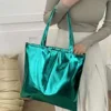 สีเขียว