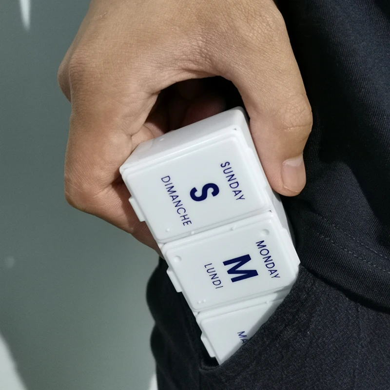 Лидер продаж персонализированный портативный экологически чистый пластиковый органайзер для таблеток дорожный контейнер лекарств на неделю коробка 7