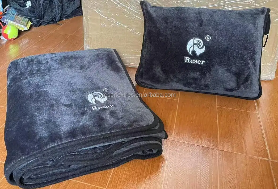 2-in-1 Premium Travel Blanket and Pillow Customizable Logo Hand Luggage Belt with Backpack Clip Perfect Carry-On Accessory