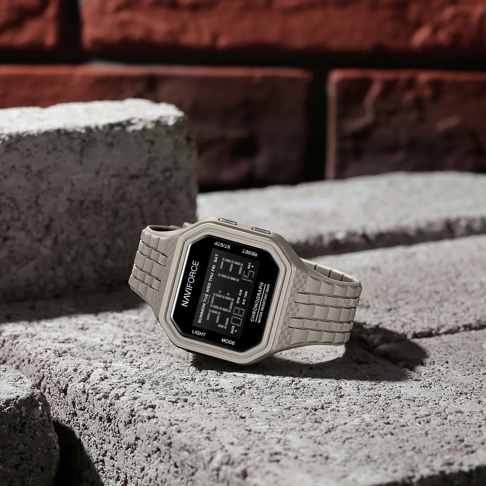 NAVIFORCE 7116 Original Brand Electronic Watches for Men Luxury Fashion 50m Waterproof TPU Band Male Calendar Wristwatch